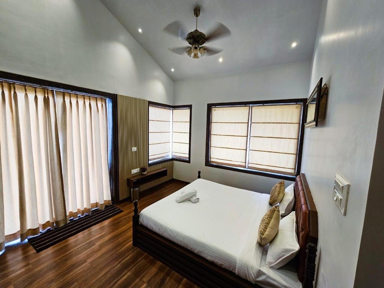 Premium Chalet Лонавла Екстер'єр фото